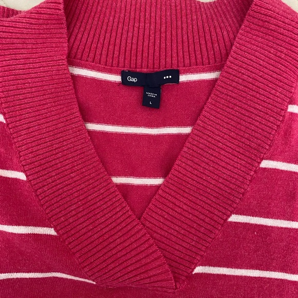 Gap Size L, Pink & White Striped Sweater - Picture 2 of 3